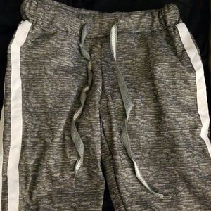 Cute legging sweats NWOT.